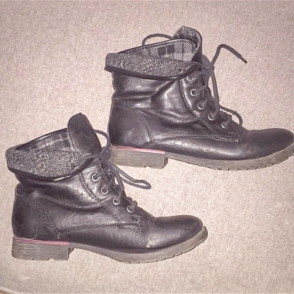 Nine West black combat boots